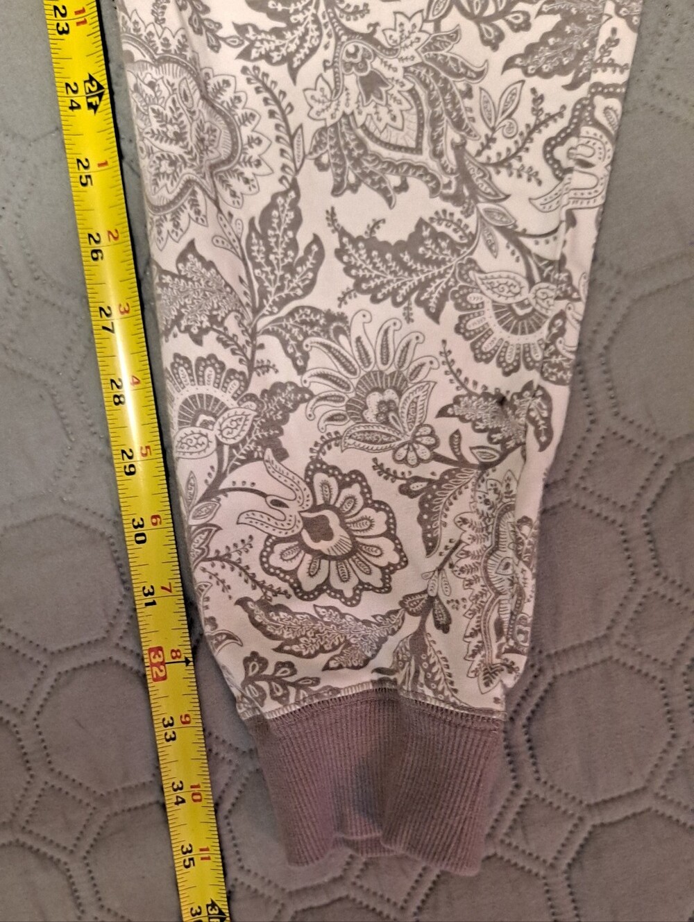 Vera Bradley Floral Paisley Drawstring Jogger Pants - Taupe & Cream Size M - Picture 2 of 7